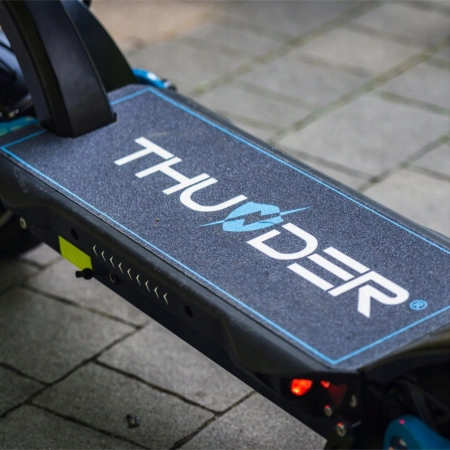 THUNDER FLUX 1000W 48V 18Ah elektromos roller