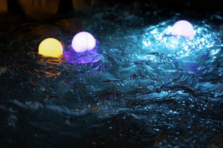 THUNDER úszó LED lámpa